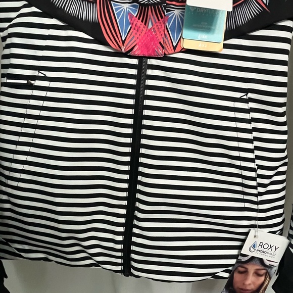 NWT Roxy Dry Flight Jacket - Picture 6 of 16